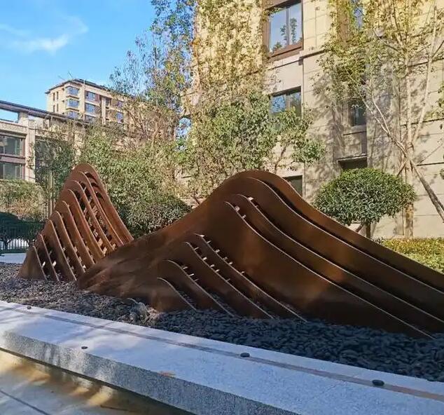 于洪耐候钢雕塑