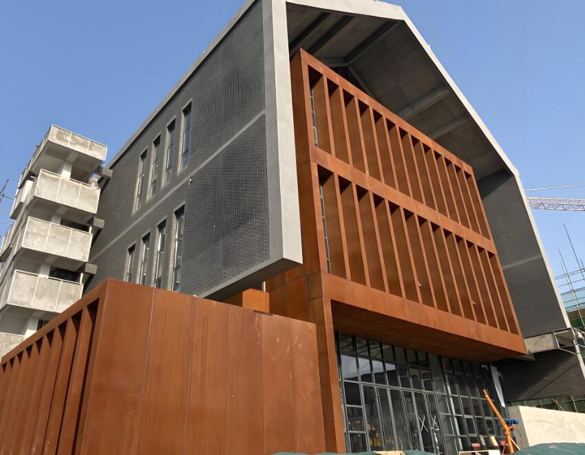 于洪耐候钢幕墙